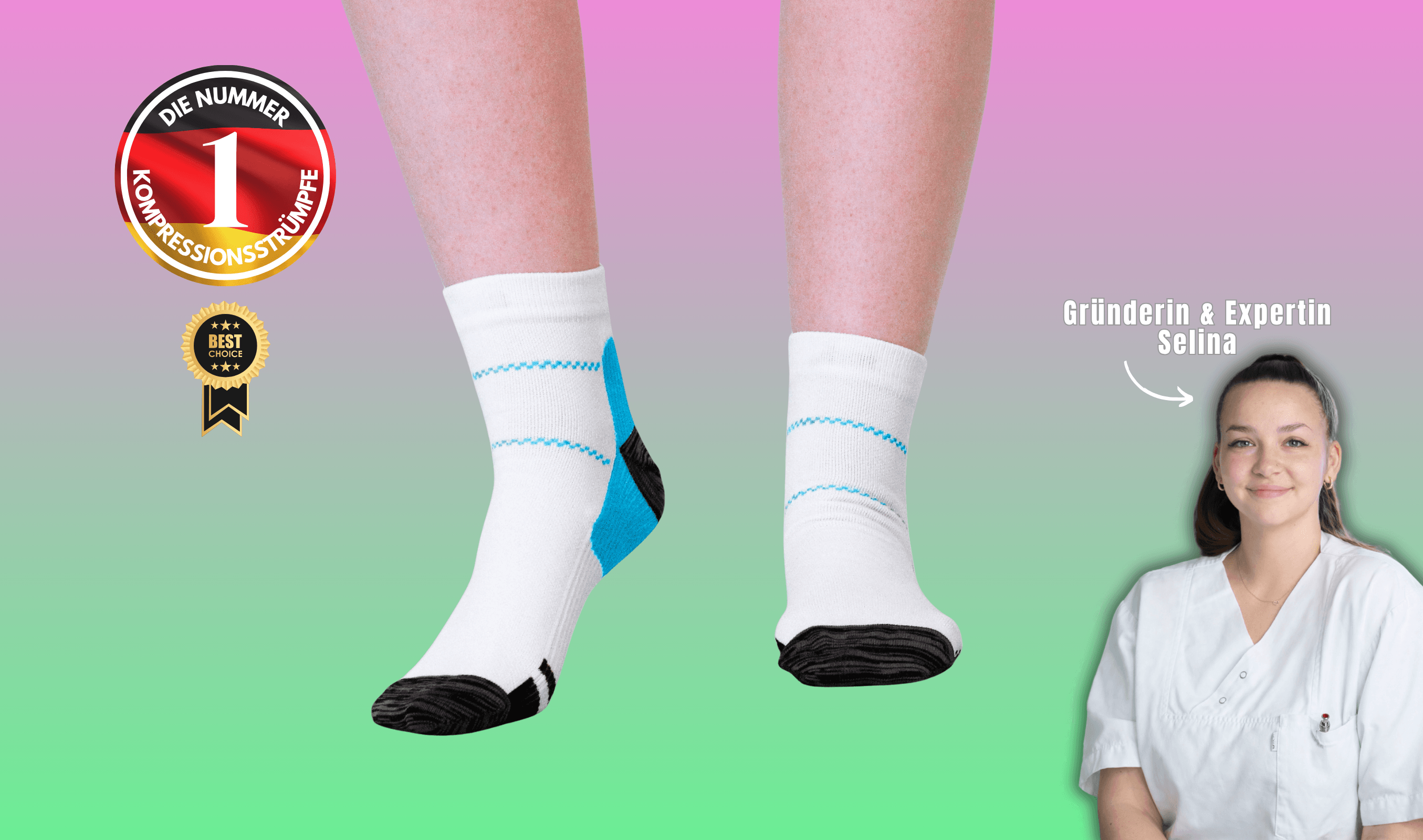 Beine mit weißen Kompressionssocken mit blauem Muster neben Gründerin und Expertin Selina.